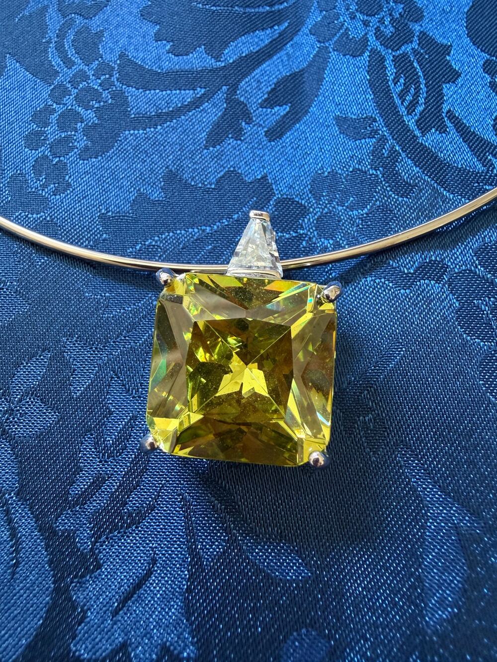 Vintage Statement Choker Necklace – Yellow Sapphire Look Pendant MRL8